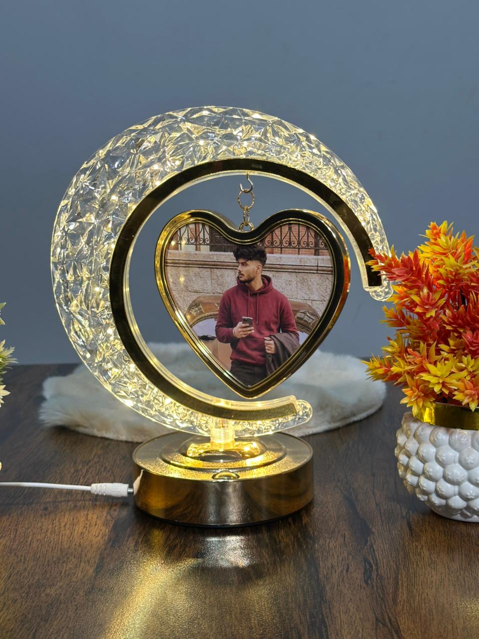 Custom Photo LED Heart Frame Lamp – Perfect Gift for Loved Ones ❤️